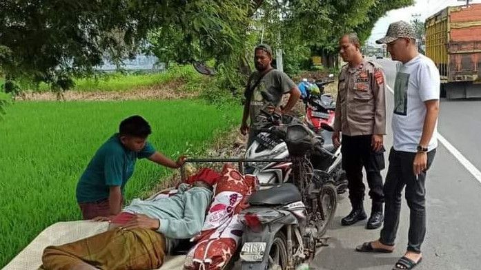 Viral Perjuangan Bocah Di Aceh Bawa Ayah Berobat Pakai Becak Tua