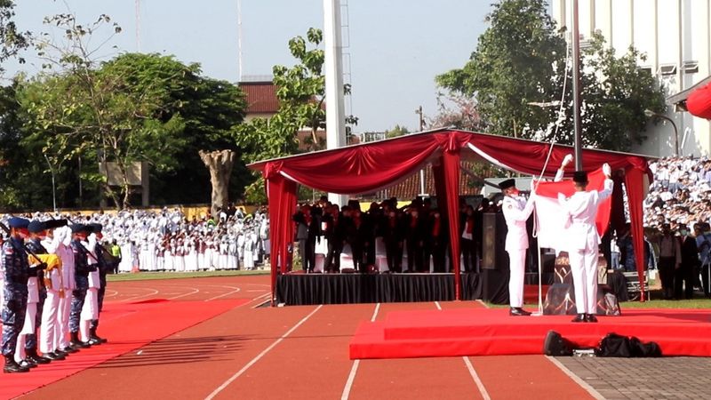 Nyaris Gagal Berkibar Upacara Peringatan HUT RI Di Stadion Sriwedari