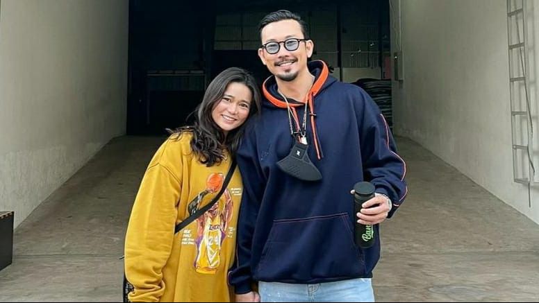 Aksi Joget Denny Sumargo Dan Istri Di Jalanan New York Sukses Bikin