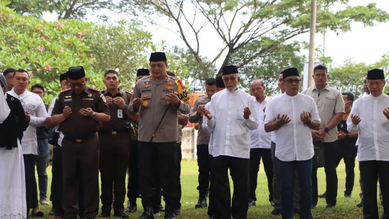 Pesan Kapolda Aceh Di Makam Massal Siron Saat Peringati 18 Tahun