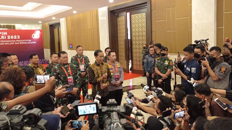 Jokowi Minta TNI Polri Tak Ikut Politik Praktis Yang Paling Penting