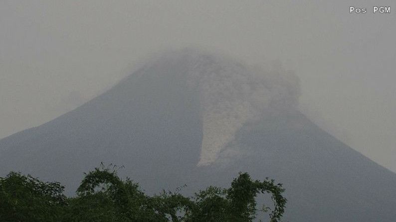 Gunung Semeru Erupsi Merapi Kali Luncurkan Awan Panas Hari Ini Era Id