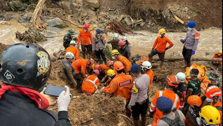 BNPB Catat Ada 3 350 Kejadian Bencana Alam 565 Orang Meninggal Dunia