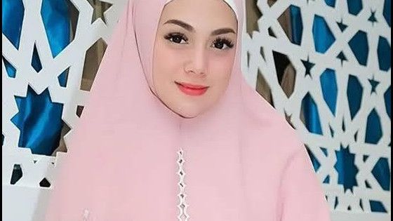 Keciduk Salat Subuh Di Rumah Raffi Ahmad Celine Evangelista Mualaf