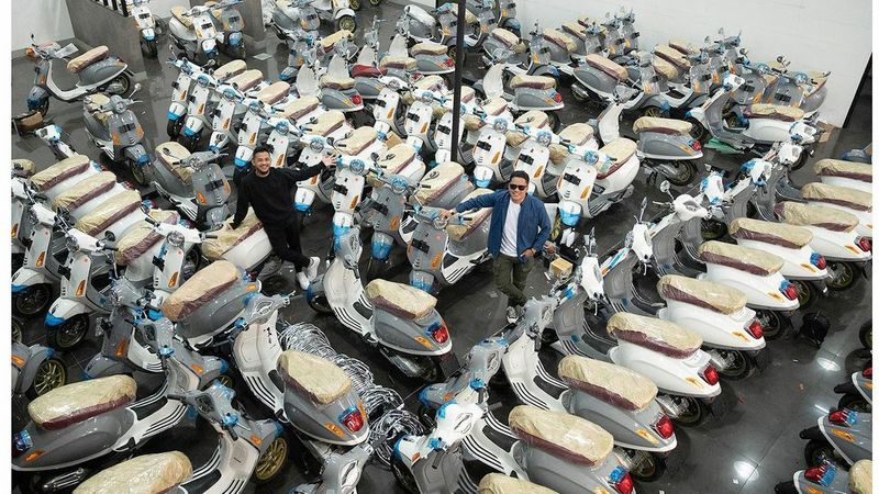 Fantastis Arief Muhammad Sediakan Hampers 100 Vespa Untuk Dibagikan