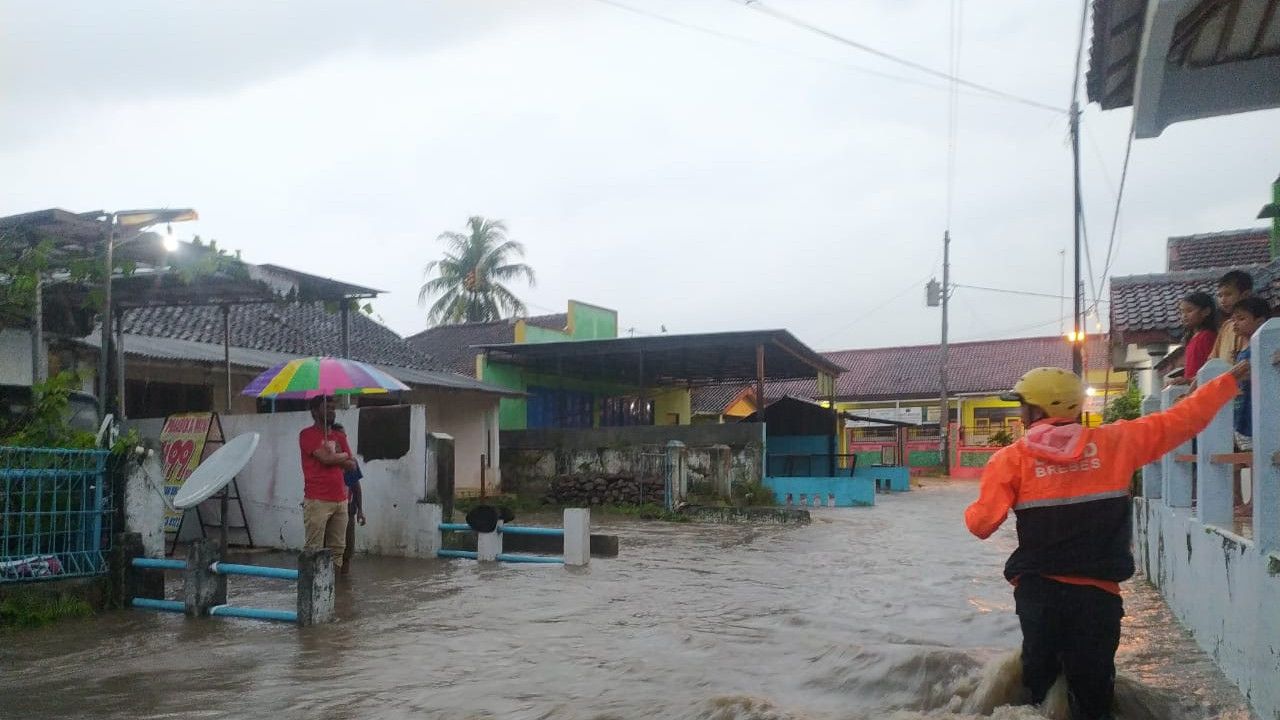 Turut Berduka, Banjir Bandang Terjang Brebes Jateng, 297 Warga Dibikin Mengungsi