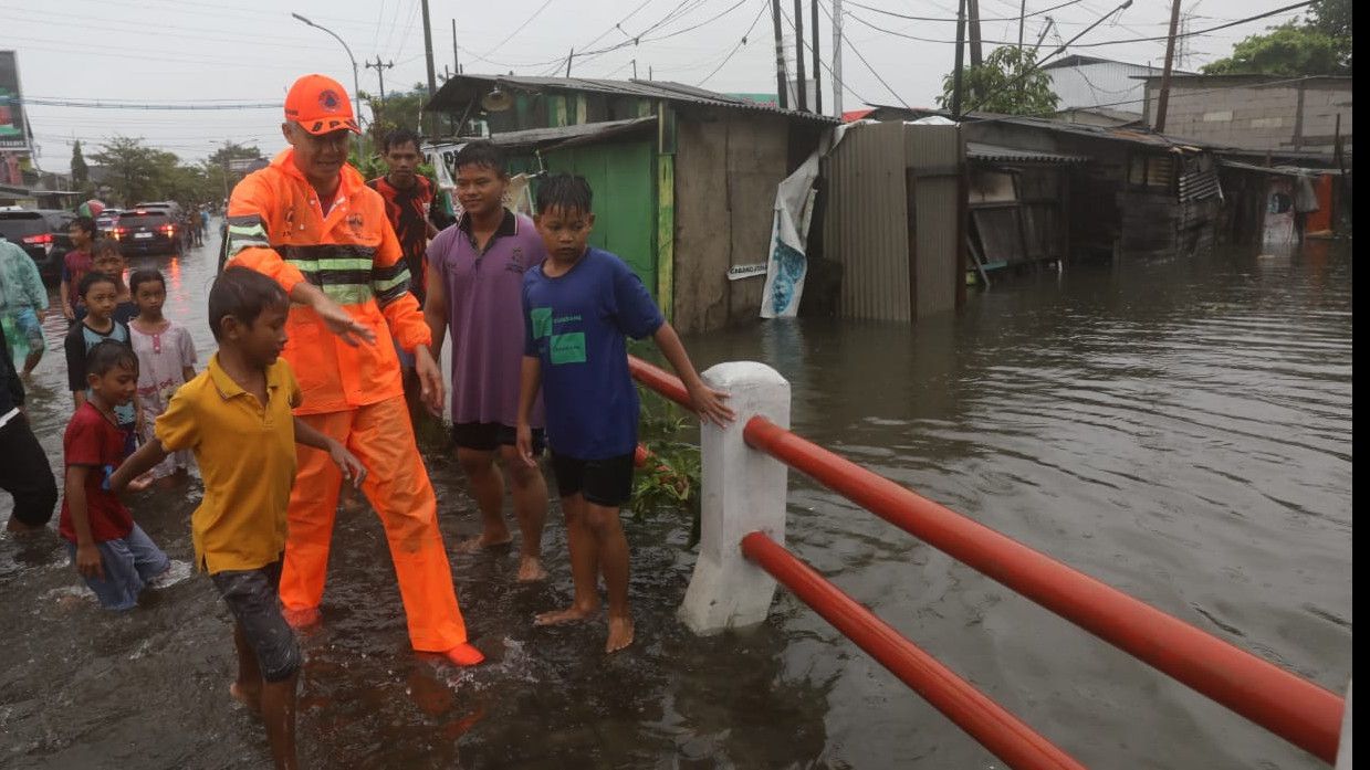 Akui 4 Wilayah di Jateng Dilanda Banjir, Ganjar Minta Masyarakat Waspada