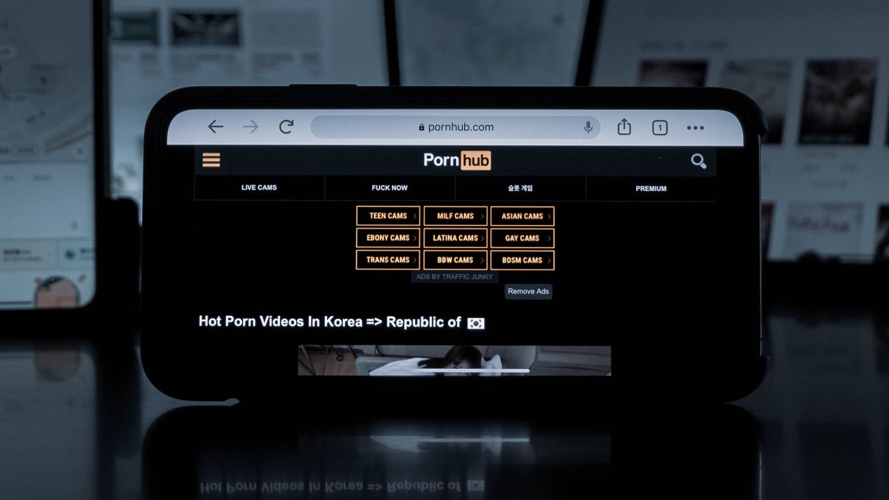 Pornhub Diinvestigasi Soal Video Pelecahan Terhadap Anak-anak
