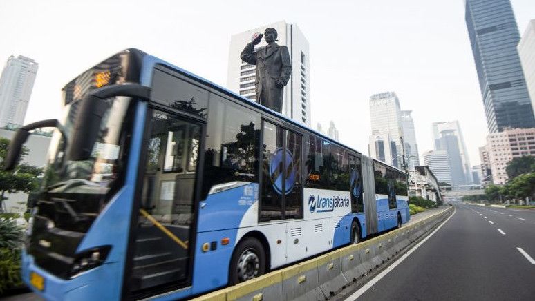 Pengendara Motor Tewas Tertabrak Bus TransJakarta di Busway di Jakarta Pusat