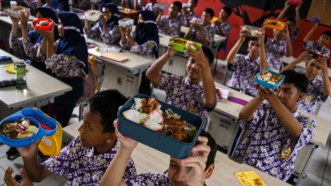 Pemerintah Luncurkan Makan Bergizi Gratis Hari Ini