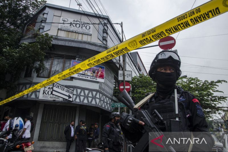 Satu RM Padang di Ambon Disegel Usai Sajikan Makanan Isi Belatung ke Rombongan Polisi