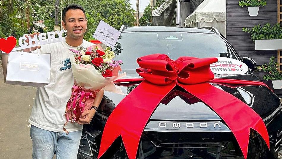 Usai Dituding Terlibat Korupsi Timah, Kini Raffi Ahmad Pamer Koleksi Mobil Listrik Baru