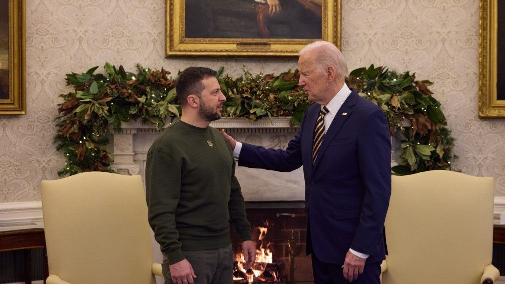 Joe Biden Tolak Keinginan Zelenskyy yang Minta Pesawat F-16 untuk Lawan Rusia, Kasihan...