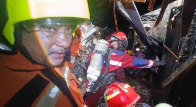 Nenek dan Cucunya Tewas Berpelukan dalam Kebakaran di Makassar