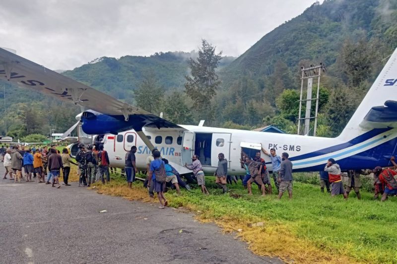 Cuaca Tak Mendukung, Evakuasi Pesawat SAM Air yang Jatuh di Perbukitan Papua Dilakukan Besok