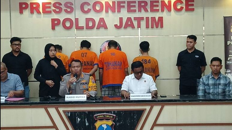 4 Pria yang Mengaku Polisi Peras Pengguna Narkoba Akhirnya Diciduk Polda Jatim