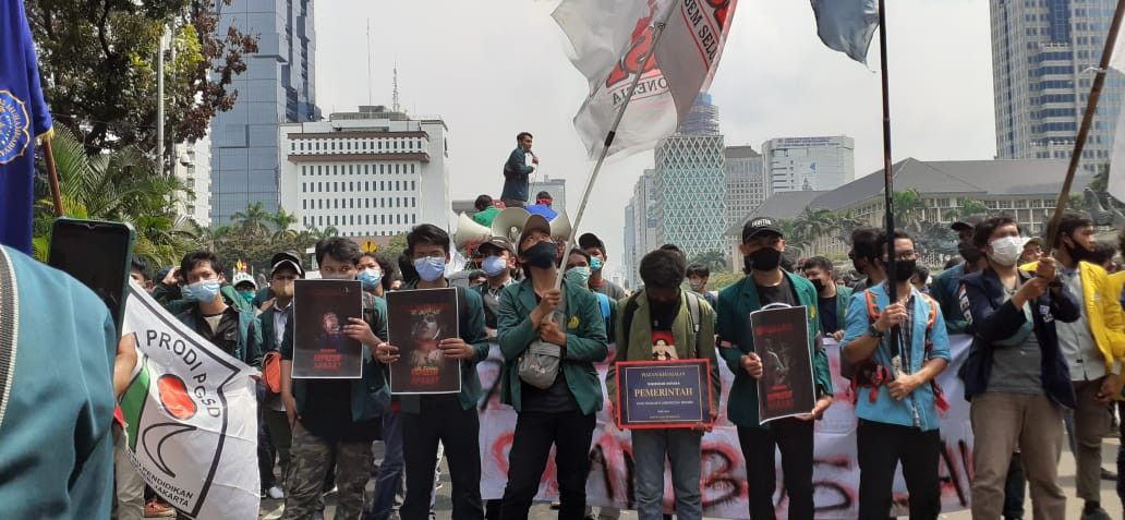 Dituding Demo Karena Termakan Hoaks, Mahasiswa 'Soraki' Jokowi