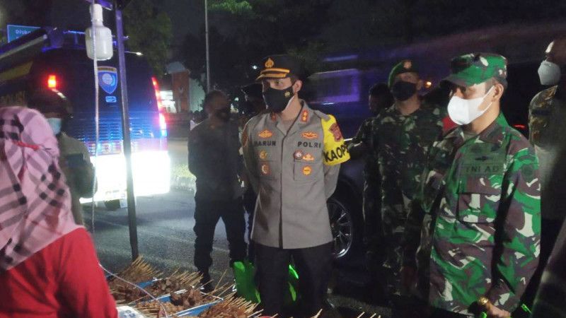 Polisi Akui Sulit Awasi Makan di Tempat 20 Menit, Polda Metro: Ada 1.000 Warteg Bisa Habis Semua Polisi