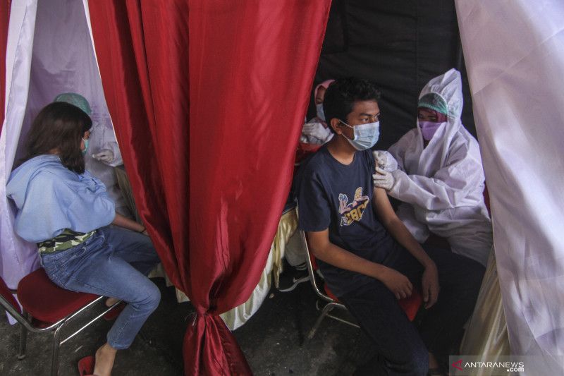 Vaksinasi Covid-19 di Indonesia Capai 100 Juta Dosis per 31 Agutus 2021, Target Jokowi Terpenuhi