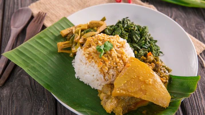 Kiat Makan Nasi Padang Tanpa Takut Dihantui Kolesterol Jahat Naik