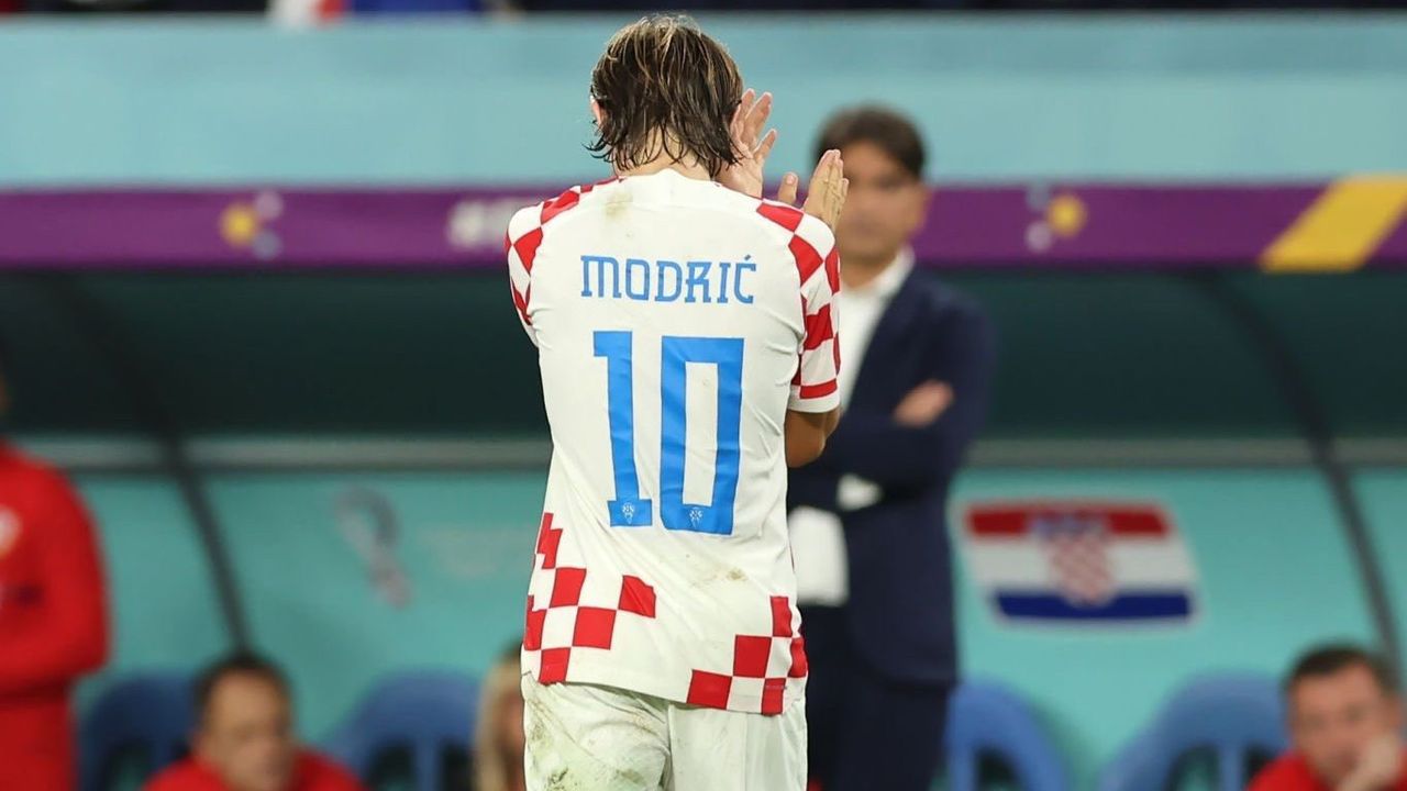 Sedikit Kata Kegalauan Fans Kroasia yang Berduka Usai Modric cs Ditumpas Argentina