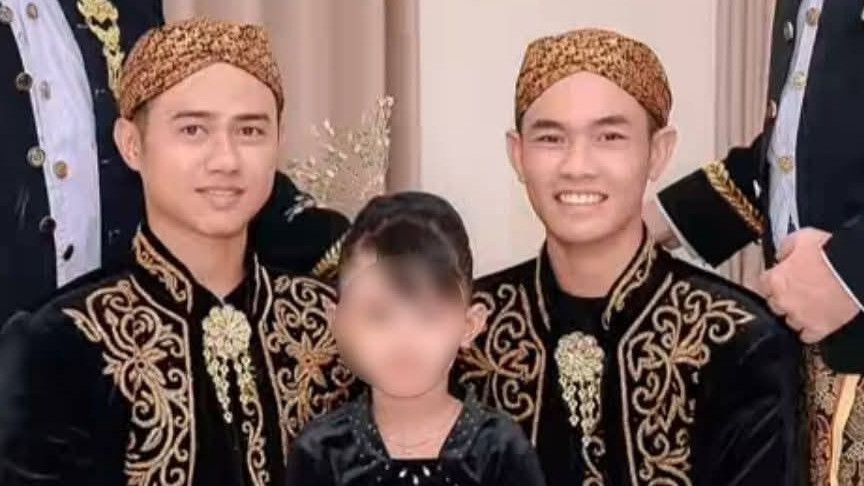 Viral Dua Pria Gay Prewedding Memakai Busana Adat Jawa, Kini Mereka Tinggal di Australia