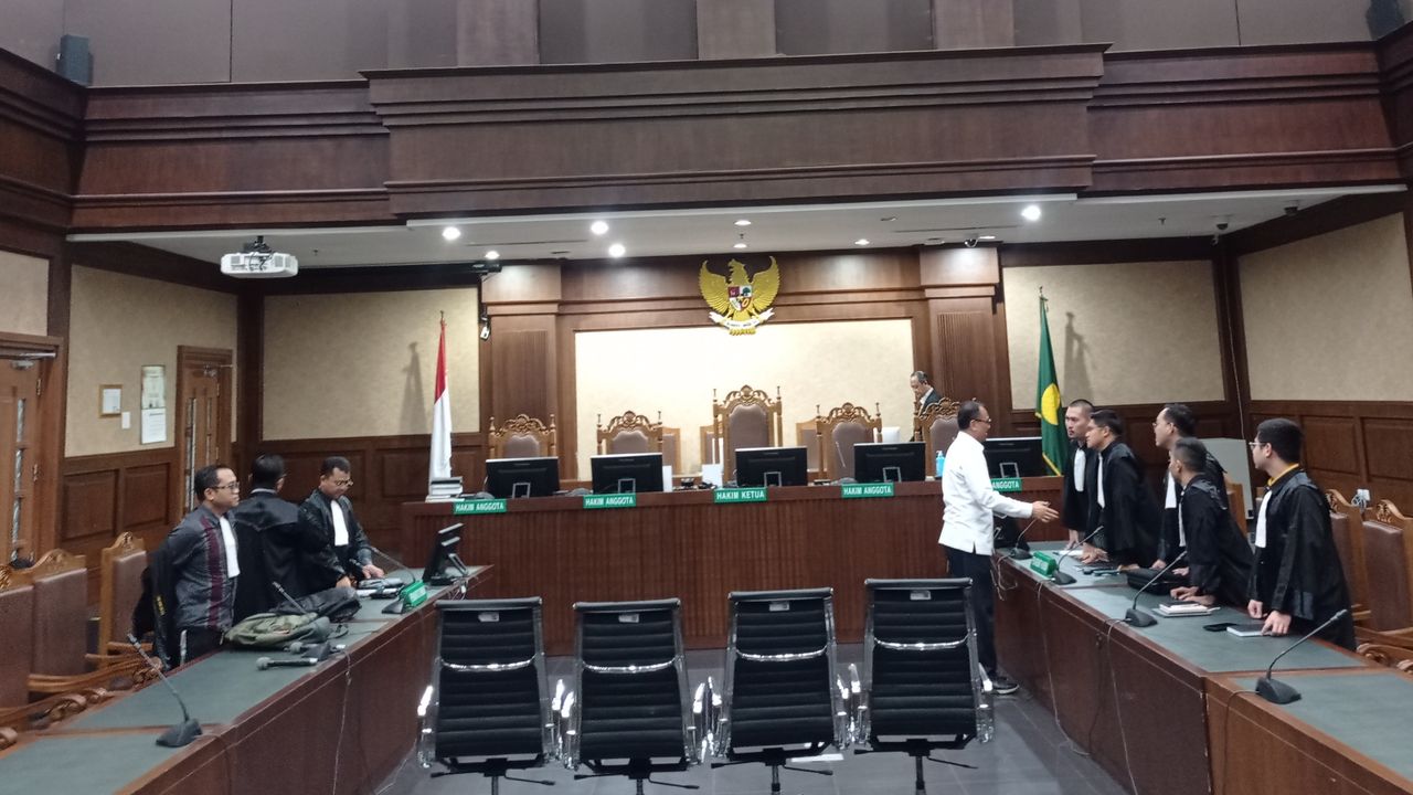 Sidang Vonis Rafael Alun Trisambodo Ditunda Pekan Depan