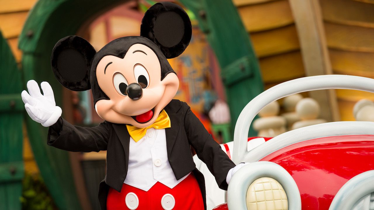 Wahai Penggemar Produk Disney, Tahukan Kalian Berapa Umur Mickey Mouse Sekarang?