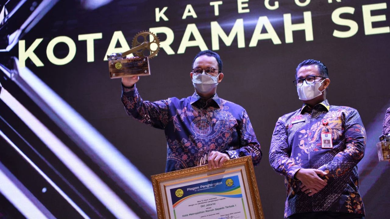 Anies Bangga Jakarta Raih Kota Ramah Sepeda se-Indonesia, Ferdinand: Penghargaan Tak Bermutu Setidak Bermutunya Gubernur Ini