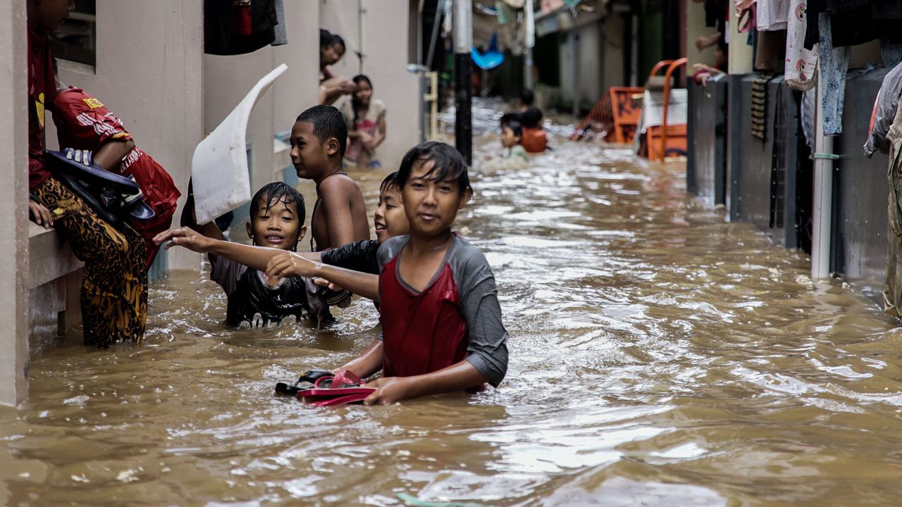 Pemprov DKI Bakal Bikin Apa Demi Atasi Banjir Jakarta Usai Sumur Resapan Ditutup Aspal?
