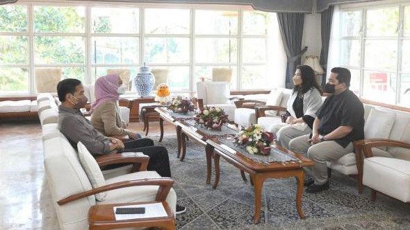 Momen Erick Thohir dan Istri Silaturahmi dengan Presiden Jokowi Di Istana Tampaksiring Bali