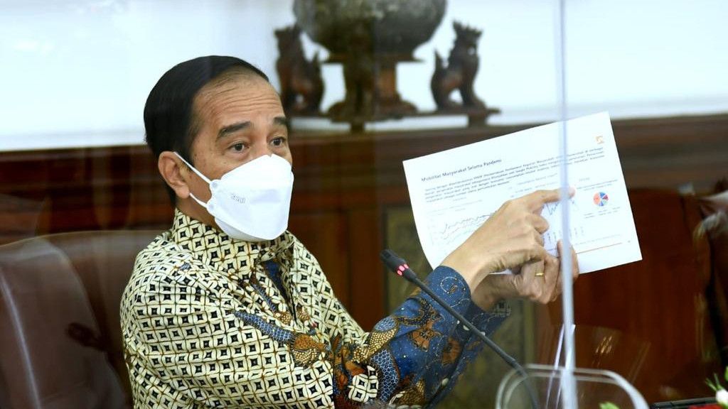 Jokowi Beri 'Warning' kementerian-Lembaga: Satu Frekuensi Hadapi Libur Natal dan Tahun Baru