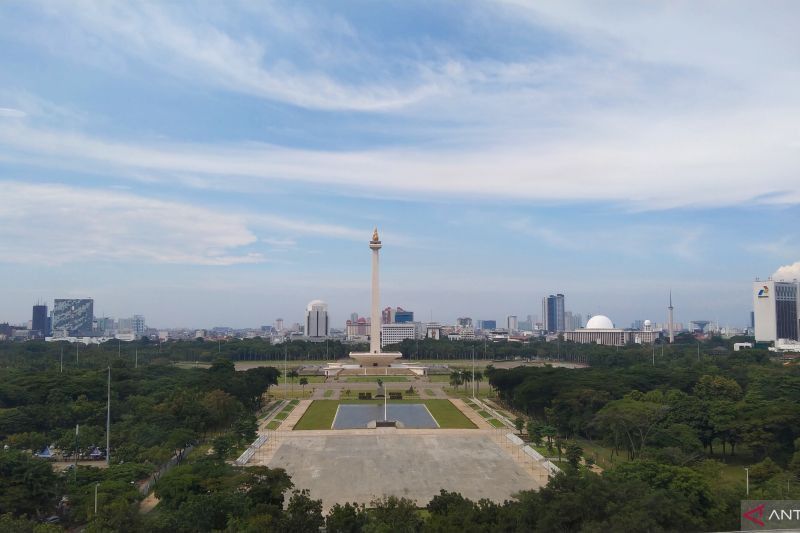 Ada Air Mancur Menari di Monas Jakarta Saat Malam Tahun Baru