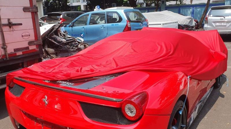 Kasus Mobil Ferrari Merah yang Tabrak Lima Kendaraan di Sekitar Senayan Dihentikan