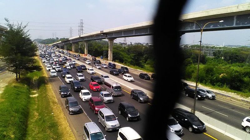 Polusi Mengkhawatirkan, DPRD Minta Pemprov DKI Kurangi Penggunaan Motor di Jakarta