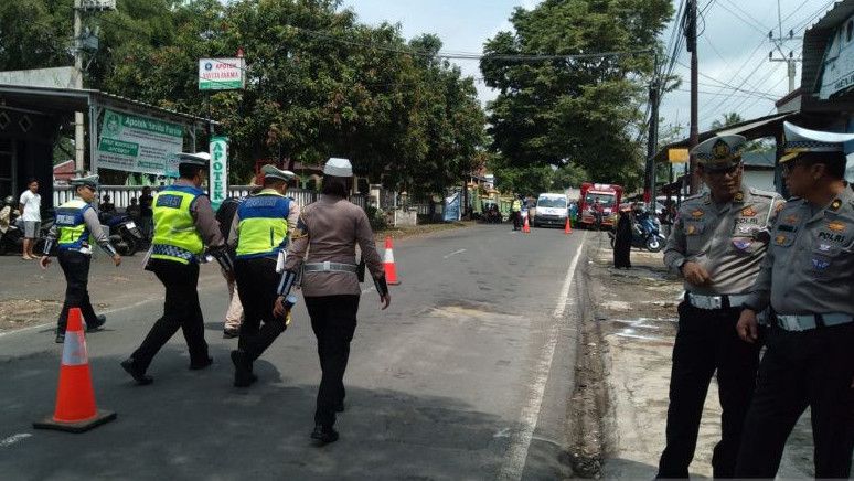 Polda Jabar Gelar Olah Tkp Kasus Kecelakaan Mobil Dinas Bupati Kuningan