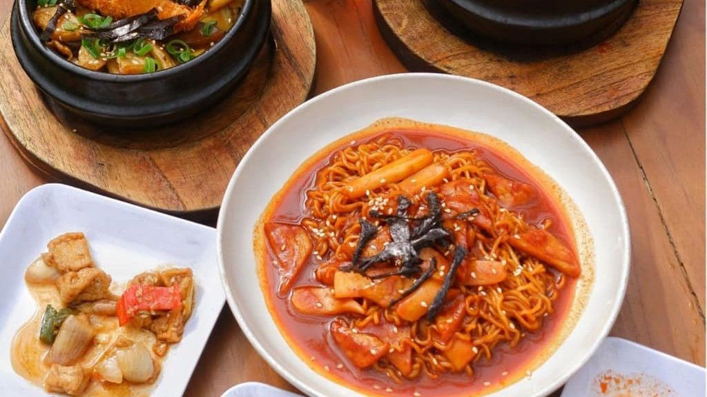 Dari Ramyeon hingga Crispy Chicken, Inilah 5 Fakta Unik di Balik Popularitas Jajanan Khas Korea