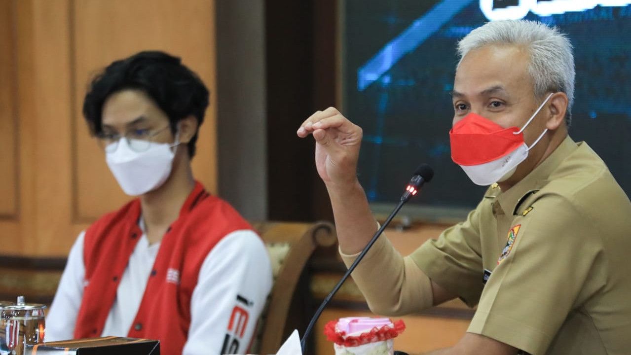 Ganjar Pranowo Beri Dukungan Kontingen Esports Jawa Tengah di Fornas Palembang: Ini Prospek Cukup Bagus