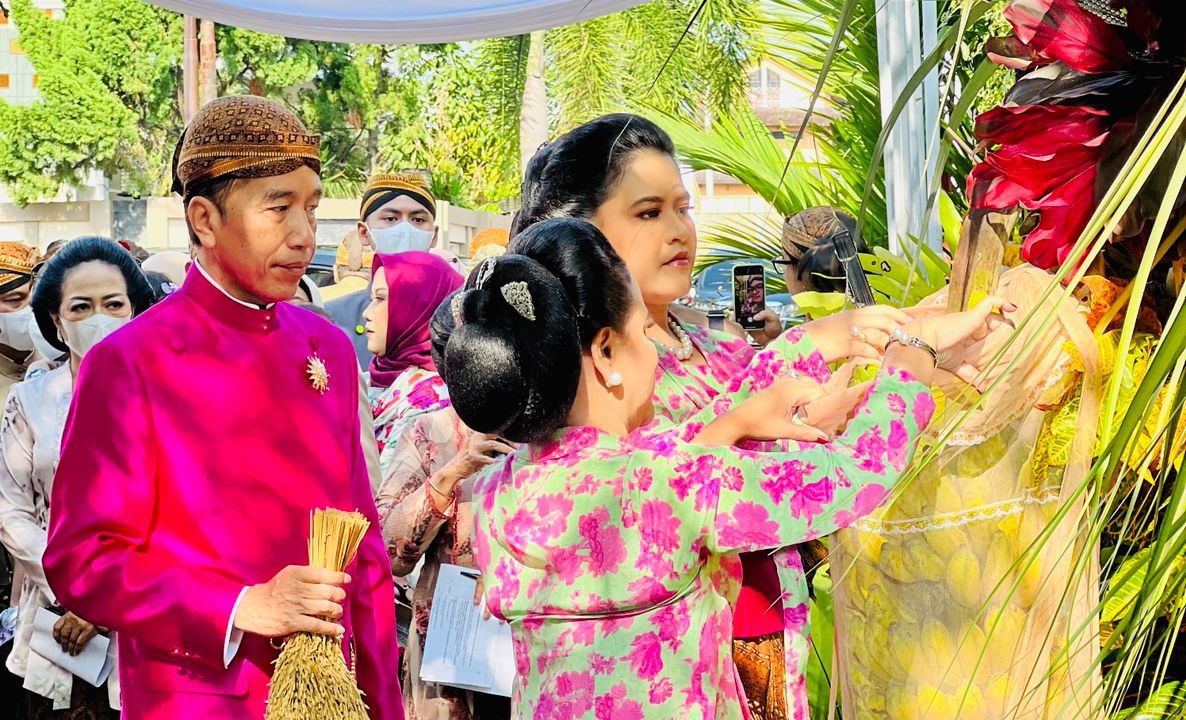 Usai Siraman, Jokowi dan Iriana Doakan Kaesang dan Erina Agar Menjadi Keluarga Sakinah Mawadah Warohmah