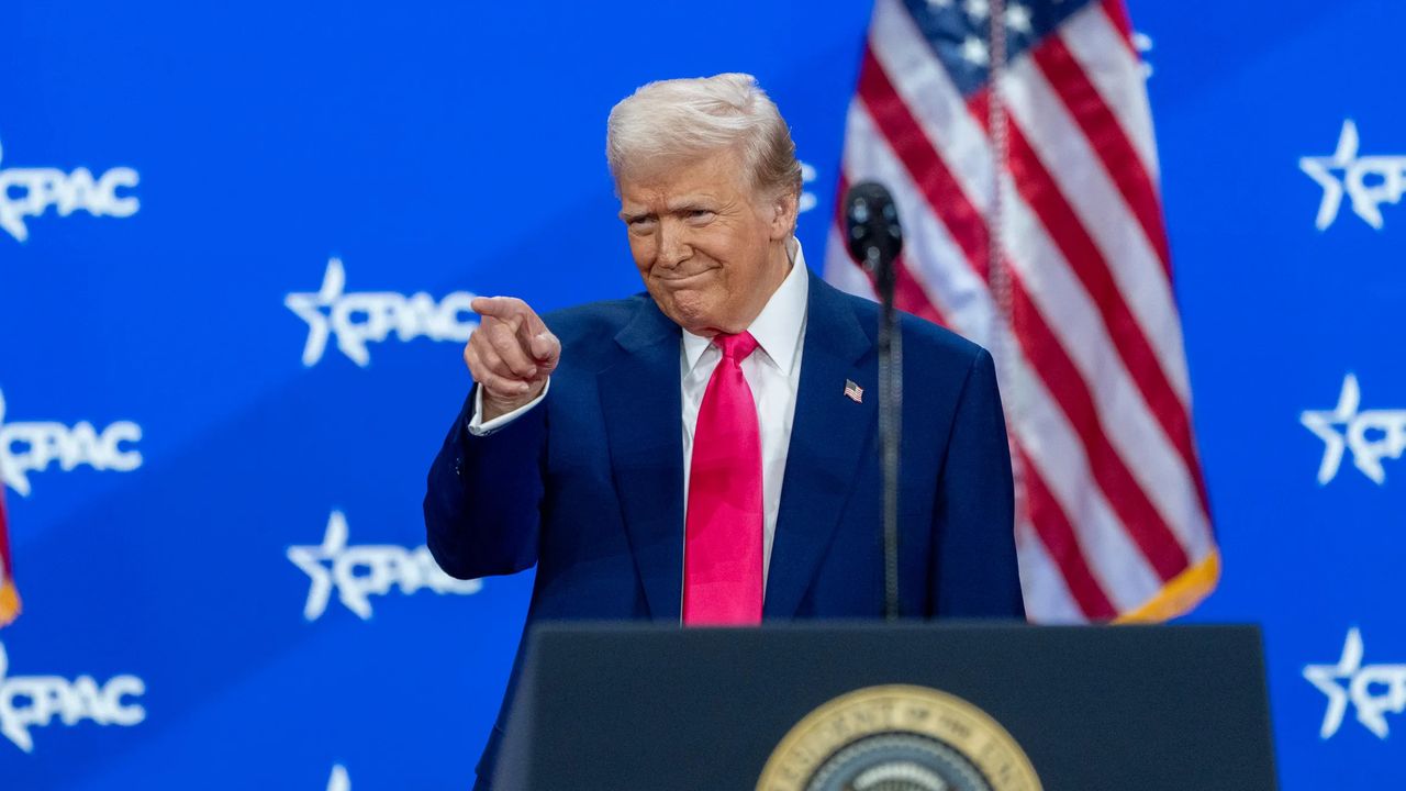 Trump Janji Tidak Pecat Kepala Fed, Perang Dagang dengan China Mulai Cair?