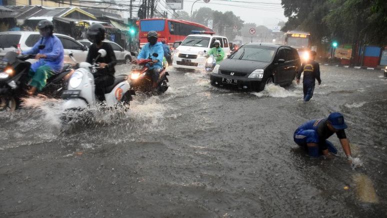 Jakarta Diguyur Hujan Deras, Ini Titik Genangan Banjir