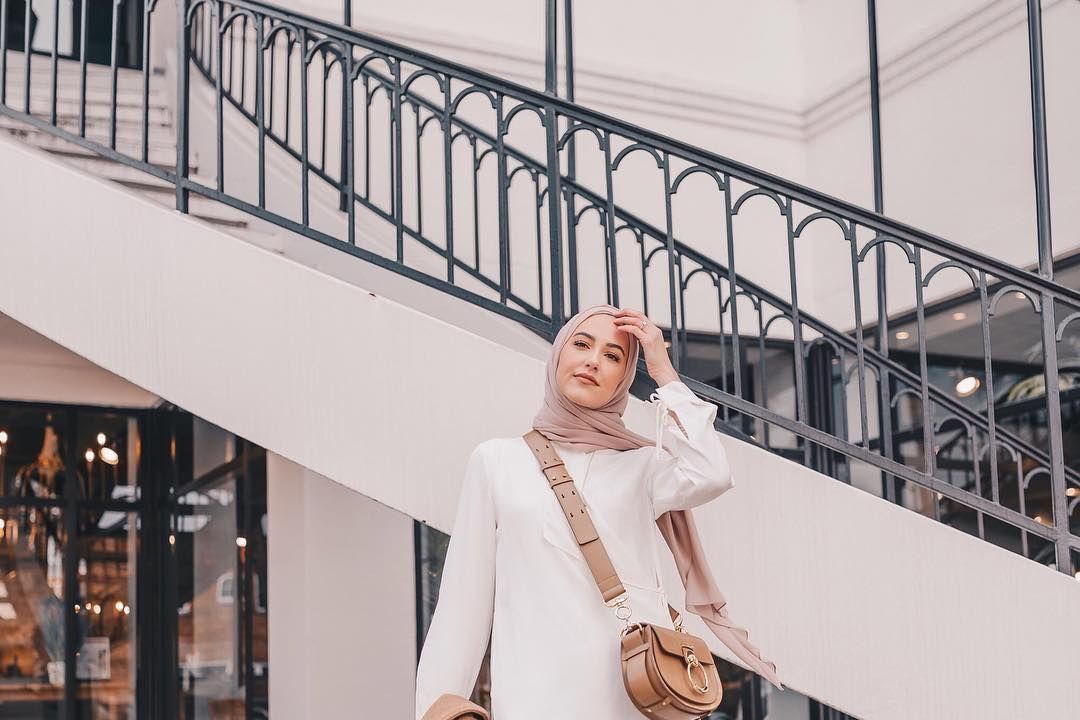 Ilustrasi blouse (instagram/withloveleena)