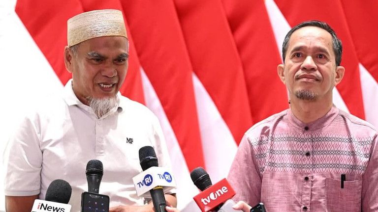 Dipecat lalu Diselamatkan Prabowo, Dua Guru Luwu Utara Sentil Pemprov Sulsel