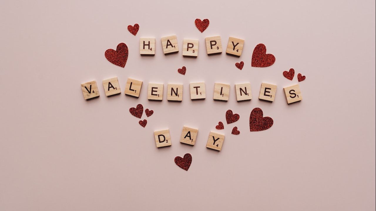 4 Meme Kocak Edisi Hari Valentine, Bikin yang Jomblo Nyengir