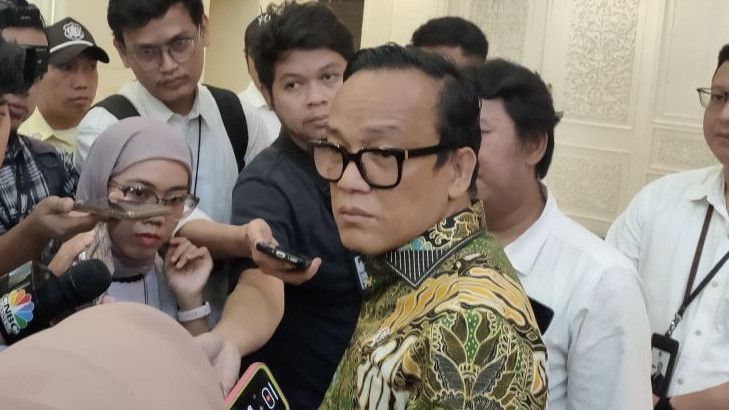 Batal Umumkan SE THR Pekerja Swasta Hari Ini, Wamenaker: Sedang Berduka Tidak Etis Diumumkan Sekarang