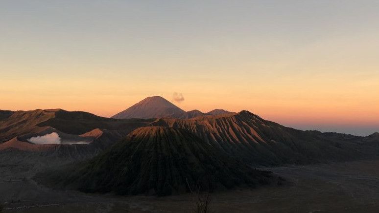 Gunung Bromo Ditutup Total Saat Perayaan Hari Raya Nyepi 22 Maret