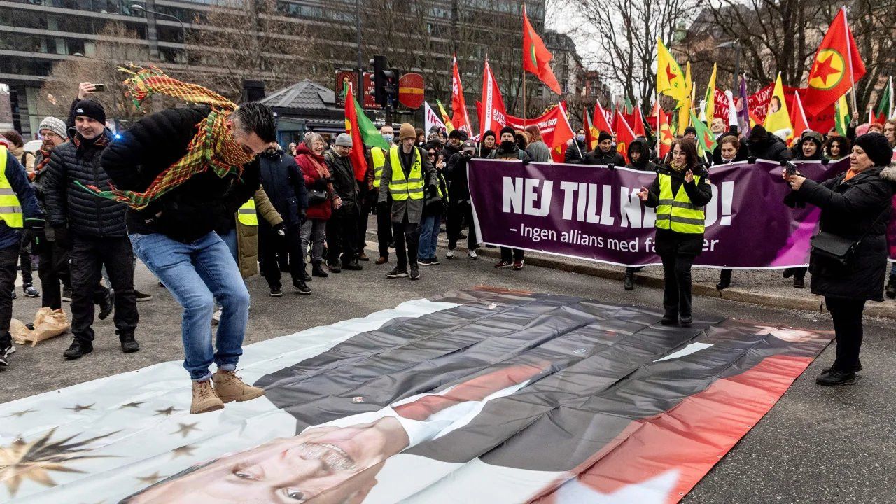 Ratusan Orang Demo di Swedia Imbas Pengesahan Undang-Undang Pro Turki
