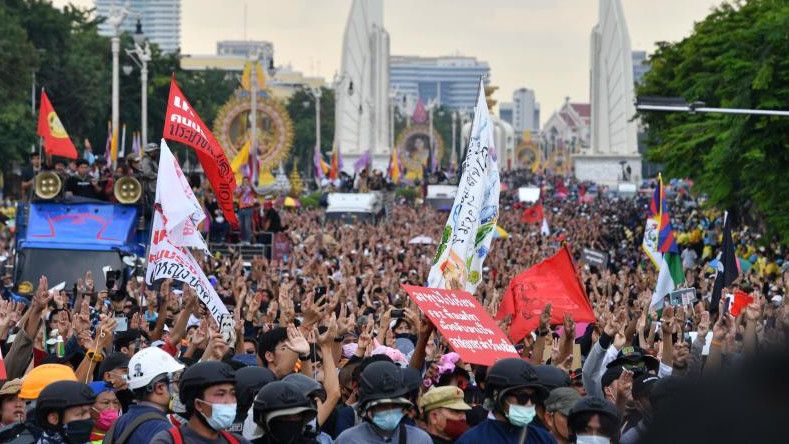 Thailand Dilanda Demo Besar-Besaran, WNI Diimbau Jauhi Kerumunan