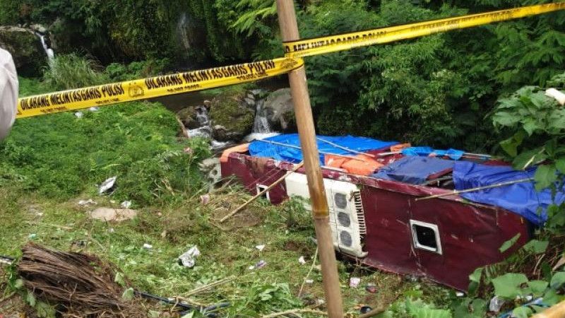 Korban Tewas Kecelakaan Bus Terjun ke Sungai di Guci Tegal Bertambah Jadi 2 Orang