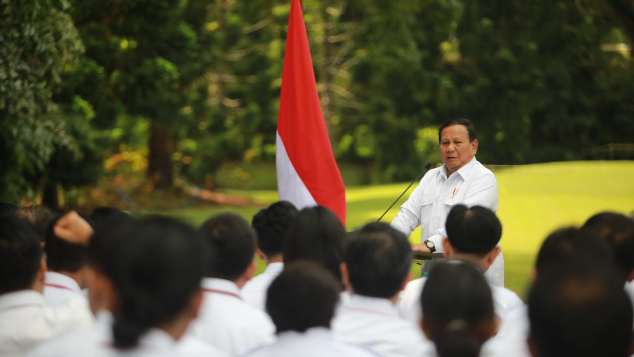 Ajak Jajaran Kabinet Merah Putih ke Akmil Magelang, Prabowo: Saya Tidak Maksud Militeristik